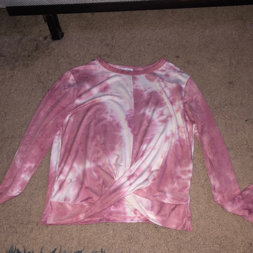 Brand: Pretty Rebel Size L Color Pink and white 95% Polyester 5% Spandex